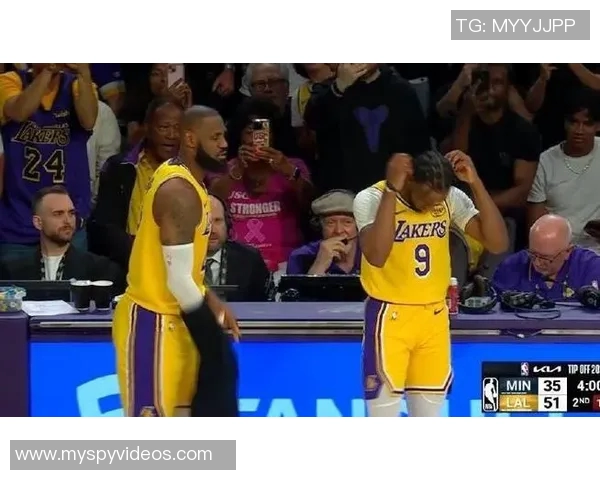 詹姆斯父子携手迎来历史时刻布朗尼正式宣布参加NBA选秀